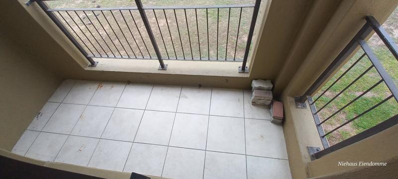 To Let 2 Bedroom Property for Rent in Guldenland Western Cape